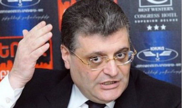 Դեմ եմ, որ երկքաղաքացին իրավունք ունենա Հայաստանում կուսակցություն հիմնել (տեսանյութ)