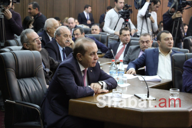 2016 թ. Մարդիկ վատ են ապրելու, պաշտոնյաները՝ ավելի լավ. «168 ժամ»