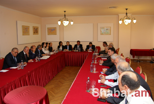 Հանրային լսումներ երթուղային տրանսպորտով ուղևորափոխադրումներ իրականացնելու փոփոխությունների նախագծի վերաբերյալ (տեսանյութ)