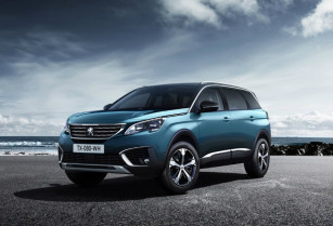Минивэн Peugeot 5008 стал семиместным кроссовером