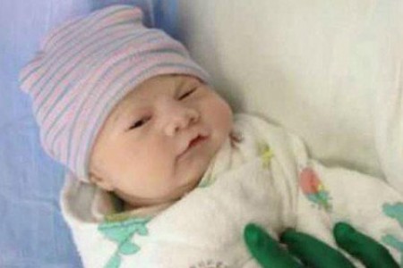 Ամերիկուհին լույս աշխարհ է բերել անարյուն ուրվական-աղջկա (լուսանկարներ)