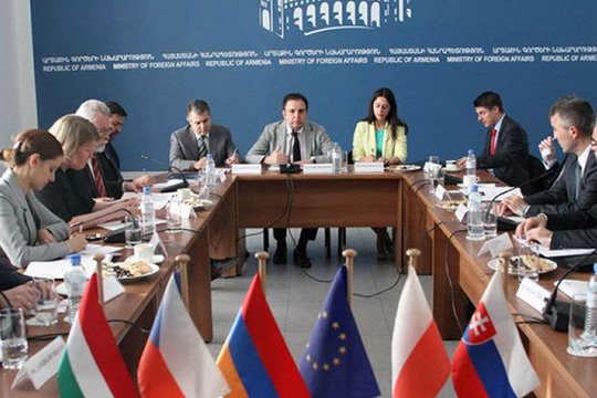 Հայաստանի և Վիշեգրադյան քառյակի երկրների ԱԳՆ ներկայացուցիչները խորհրդակցություններ են անցկացրել Երևանում