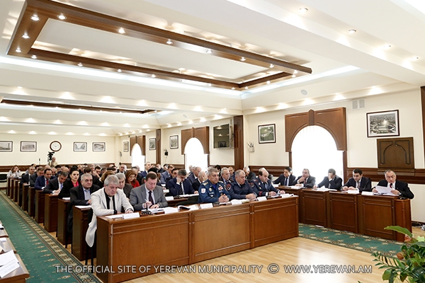 Քաղաքացիների տեղաշարժը խոչընդոտող վճարային տերմինալները և այլ սարքավորումները կտեղափոխվեն մայթերի այլ հատվածներ
