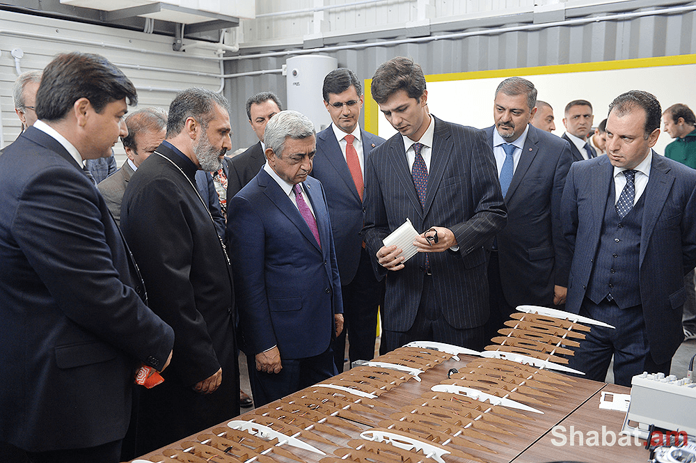 Նախագահը ներկա է գտնվել Հայաստանում առաջին ֆաբլաբերի բացման և «Այբ» միջին դպրոցի նոր մասնաշենքի հիմնարկեքի արարողություններին (Լուսանկարներ) 