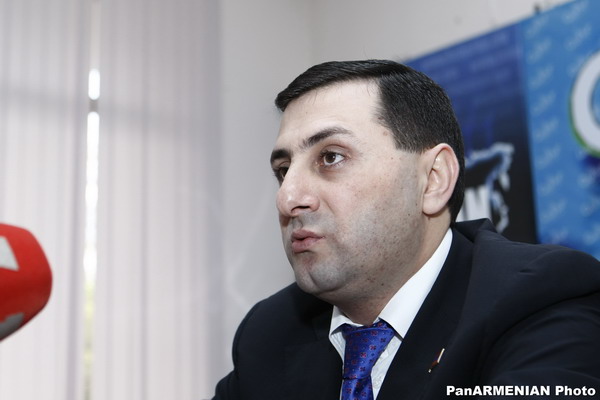 Ու՞մ պատվերն է կատարել Սամվել Ֆարմանյանը