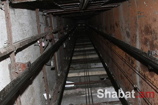 Ինքնաշեն վերելակի ընկնելու հետևանքով տուժածը վերակենդանացման բաժանմունքում է