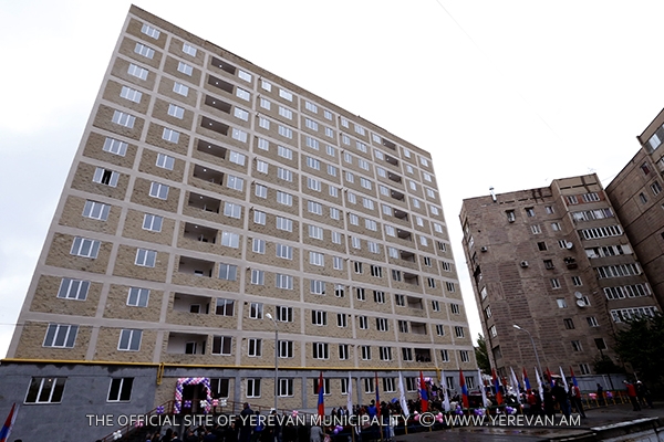 4-րդ կարգի վթարայնության շենքերում ապրող շուրջ 100 ընտանիք ևս ապահովվել է նոր բնակարանով