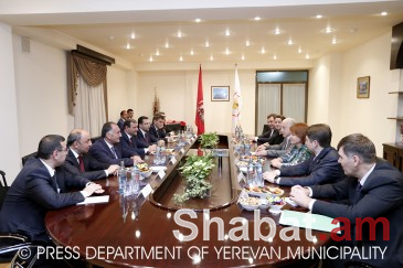 Քաղաքապետ Տարոն Մարգարյանը հանդիպել է Մոսկվայի պատվիրակության անդամների հետ