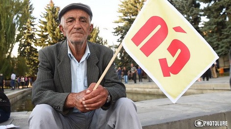 «Ոչ»–ի ճակատը հիմա Էլ կանգնած Է վստահված անձինք չունենալու խնդրի առջև. «Իրատես de facto»