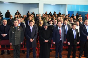 Զինծառայողներն ու նրանց ծնողները հանդիպել են Կոտայքի մարզպետարանում