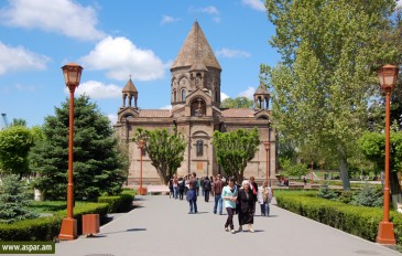 Մայր Աթոռում կկատարվի հոգեհանգստյան արարողություն Փարիզում ահաբեկչության հետևանքով զոհվածների համար