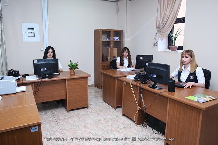 Երևանի քաղաքապետարանը  «Թեժ գծի» հեռախոսահամարներով ստացվել է 182 հեռախոսազանգ