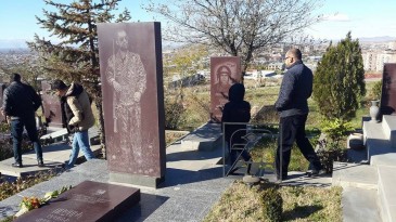 Եղեգնաձորցի երիտասարդները Եռաբլուրում ու Պռոշյանի պանթեոնում բացահայտում են հայոց պատմության հերոսական էջերը
