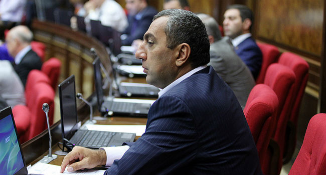 Սամվել Ալեքսանյանը հերթական անգամ հյուր գնաց ԲՀԿ խմբակցությանը. «Իրավունք»