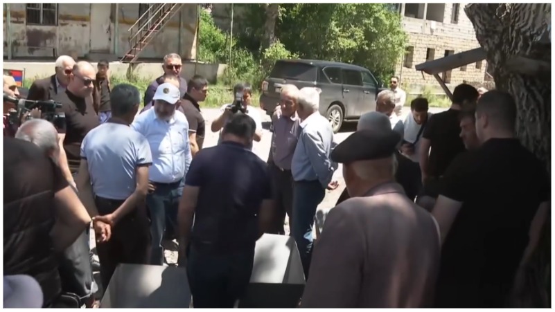 Խնձորեսկում չնախատեսված ու շատ հետաքրքիր հանդիպում ունեցա բնակիչների հետ. Փաշինյան (տեսանյութ)