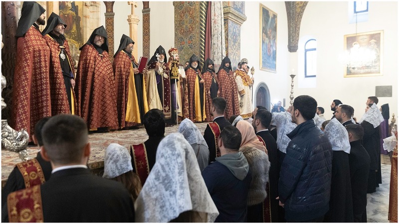 Հայրական Մեր հորդորն է՝ միշտ վառ պահեք հավատքի լույսը ձեր հոգիներից ու հարկերից ներս. Կաթողիկոս