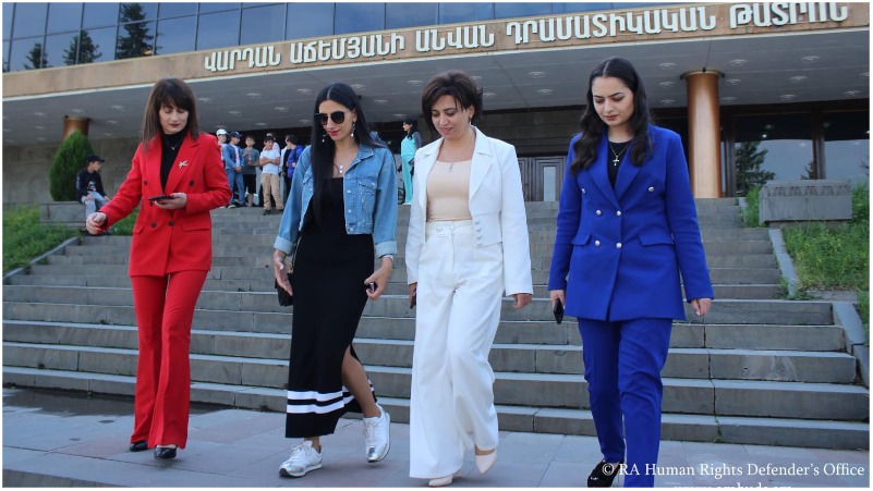 ՄԻՊ-ը Շիրակի երեխայի և ընտանիքի աջակցության  կենտրոնի սաների հետ դիտել է «Ալիսան հրաշքների աշխարհում» ներկայացումը (լուսանկարներ)
