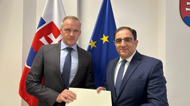 Դեսպան Անդրանիկ Հովհաննիսյանը հանձնեց հավատարմագրերի պատճենը Սլովակիայում