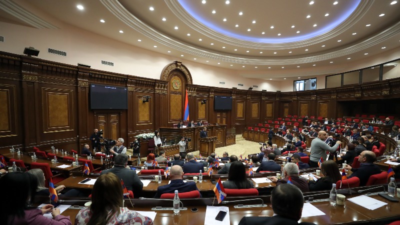 ԱԺ նիստ (ուղիղ միացում)