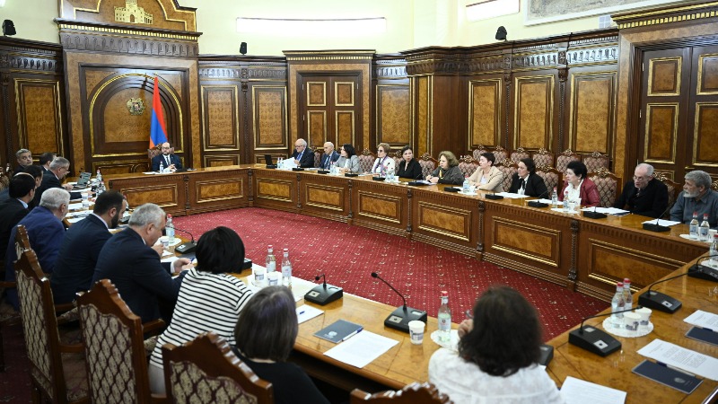Արայիկ Հարությունյանի գլխավորությամբ տեղի է ունեցել Ազգային փոքրամասնությունների հարցերով խորհրդի արտահերթ նիստը