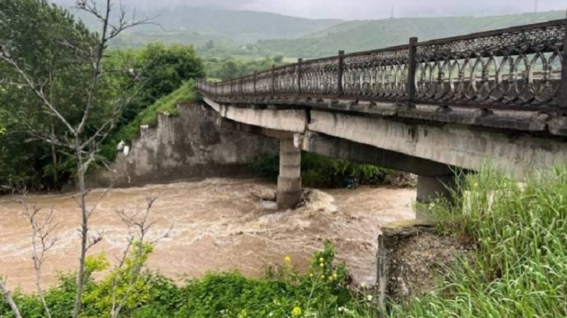 Խաշթառակ և Լուսահովիտ գյուղեր տանող կամուրջը շարունակում է երկկողմանի փակ մնալ