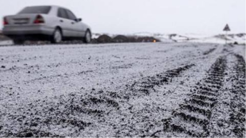 Մեքենան դուրս է եկել երթևեկելի գոտուց