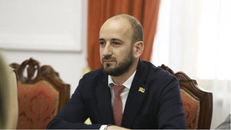 Լրացրու հայտարարագիրդ՝ հետ ստացիր երեխայի դասագրքերի վարձավճարը. պատգամավոր