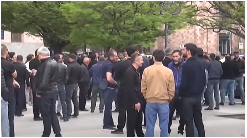 Այդ ո՞ր օրենքով կառուցապատողն իրավունք ունի 4000 բնակչի «քցել». երկուշաբթի կփակենք Դավիթաշենի կամուրջը. ակցիա