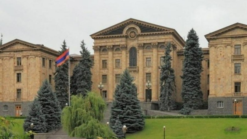 ԱԺ նիստ (ուղիղ միացում)