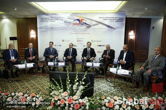 Վարչապետը մասնակցել է «ԱրմԹեք-2015» համաժողովի բացմանը. (լուսանկարներ)