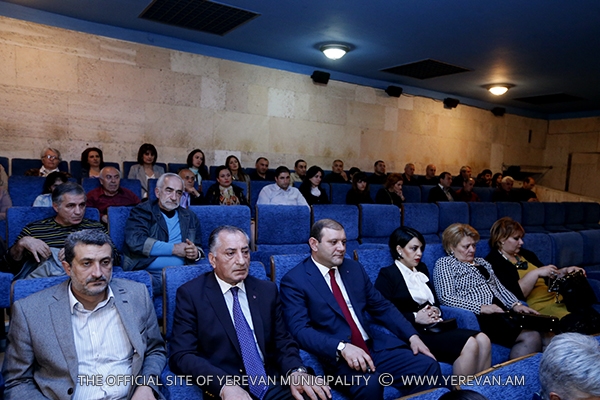 Քաղաքապետ Տարոն Մարգարյանը ներկա է գտնվել Մուշեղ Գալշոյանին նվիրված ֆիլմի պրեմիերային