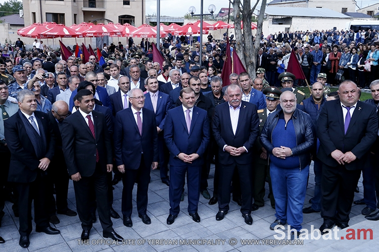 Երևանում բացվել է Արցախյան ազատամարտի զոհերի հիշատակը հավերժացնող հուշարձա (տեսանյութ)