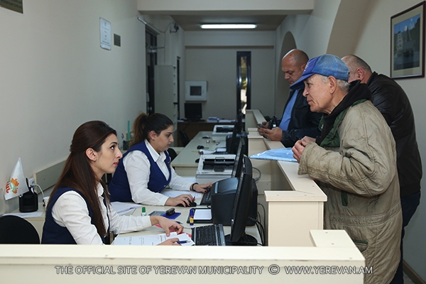 Քաղաքացիների և իրավաբանական անձանց դիմումներն ու գրությունները` մշտական ուշադրության կենտրոնում (լուսանկարներ)