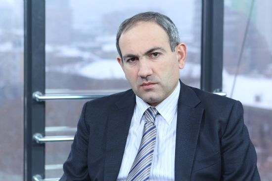 Նիկոլ Փաշինյանը փոքրիկ դստեր հետ (լուսանկար)
