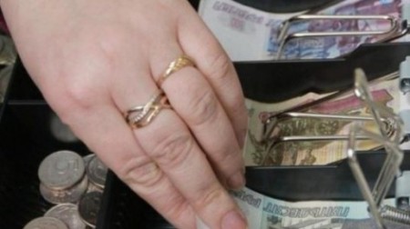 Բնակարանից 2 մատանի և ականջօղ գողացողին հայտնաբերեցին