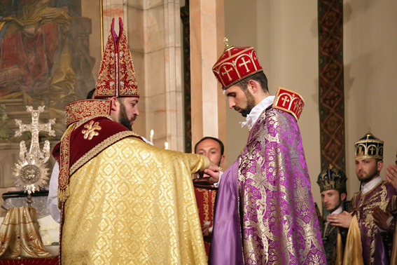 «Լինո՞ւմ է, որ հոգևորականը սխալ խորհուրդ է տալիս». հարց քահանային 
