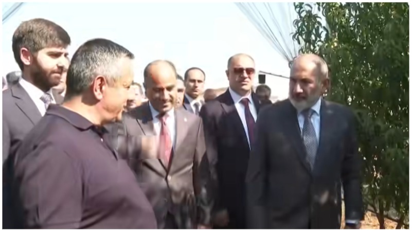Վարչապետն այցելել է «Էլարթ ագրո» ընկերության կողմից հիմնված ինտենսիվ այգի (տեսանյութ)