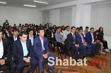 Կոտայքի մարզի 120 երիտասարդ վարչապետից ստացավ ՀՀԿ անդամատոմսեր