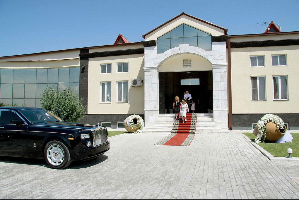 Իշխանական ողջ էլիտան՝ Քոչարյանի որդու հարսանիքին. բացառիկ լուսանկարներ