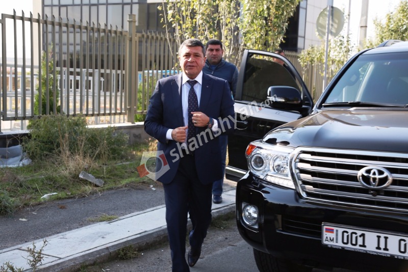 Ինչո՞ւ էր վաղ առավոտյան ՀՀ ոստիկանության պետ, գեներալ-լեյտենանտ Վլադիմիր Գասպարյանը այցելել Կոտայքի մարզ. (լուսանկարներ)