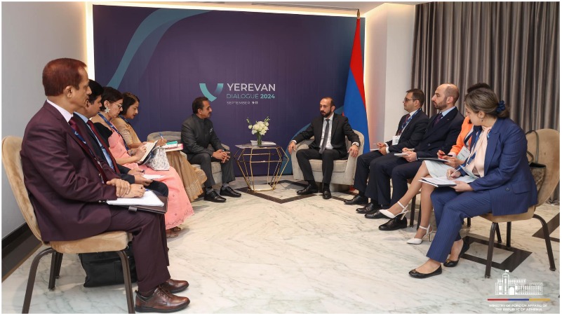 Զրուցակիցները գոհունակությամբ արձանագրել են, որ Հայաստանի և Հնդկաստանի միջև երկկողմ համագործակցությունը զարգանում է փոխադարձ հետաքրքրություն ներկայացնող մի շարք ոլորտներում (լուսանկարներ)
