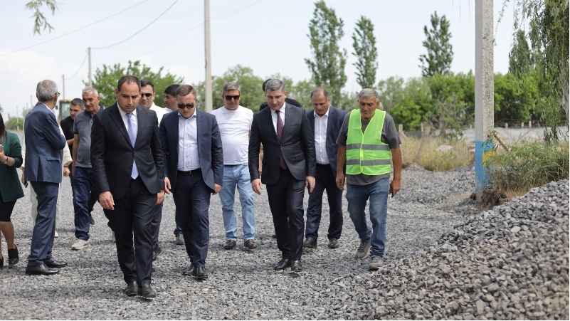 Գնել Սանոսյանն Արմավիրում հետևել է ճանապարհաշինական աշխատանքների ընթացքին