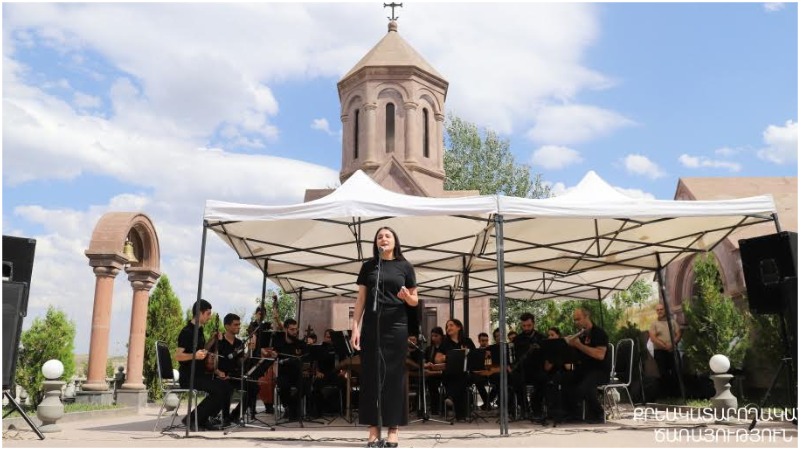 «Նարեկացի» ժողովրդական գործիքների նվագախումբը համերգային ծրագրով հանդես է եկել «Արթիկ» ՔԿՀ-ում (լուսանկարներ)
