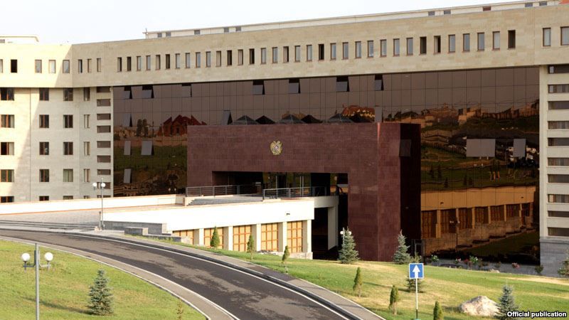 Ադրբեջանական աղբյուրներով տարածվող լուրը, թե հայկական զինուժը կրակ է բացել հայ զինվորի ուղղությամբ, կեղծ է․ ՊՆ