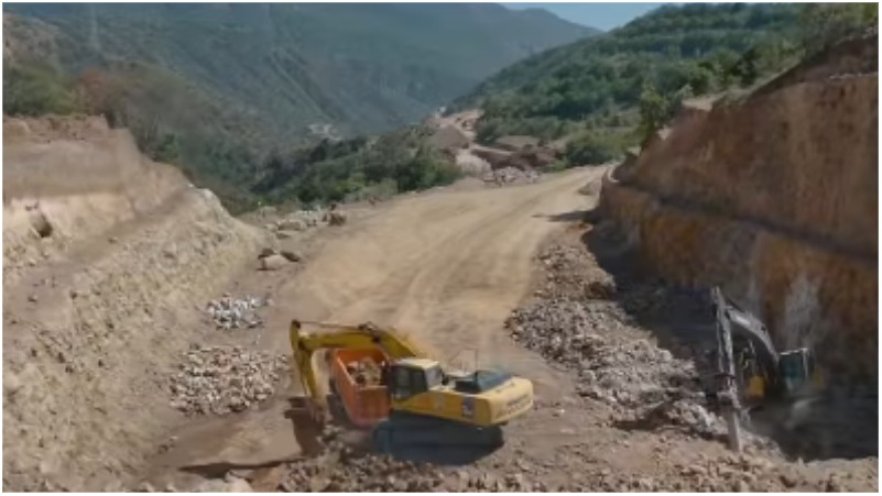 Քաջարան-Ագարակ հատվածի կառուցման աշխատանքներն ընթացքի մեջ են (տեսանյութ)