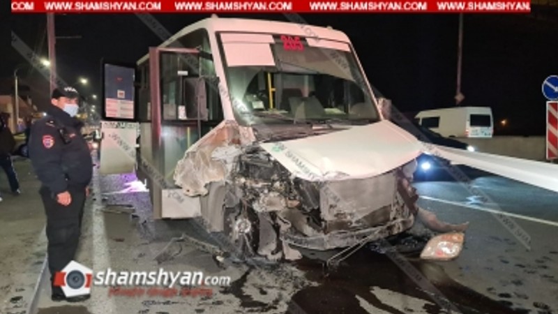 Ոստիկանության ակադեմիայի մոտ բախվել են Volvo-ն ու միկրոավտոբուսը․ կան վիրավորներ