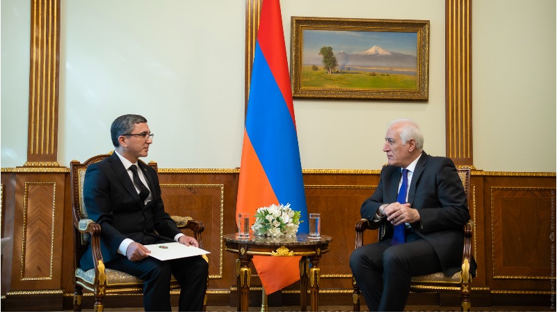 Նախագահն ընդունել է Թուրքմենստանի դեսպանին (լոււսանկարներ)