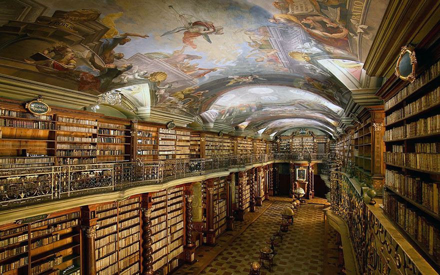 250f780a662b99080beeKlementinumlibrary06.jpg