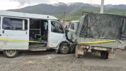 Բախվել են Վանաձոր–Սպիտակ–Լեռնավան երթուղին սպասարկող «Գազել»-ը ու «ՈւԱԶ»-ը․ կա 6 վիրավnր