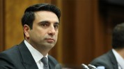 Պարո՛ն Մանուկյան, գլուխդ պատով տվել ես դու. Ալեն Սիմոնյան